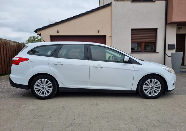 Ford Focus cena 15000 przebieg: 300000, rok produkcji 2012 z Poznań małe 407
